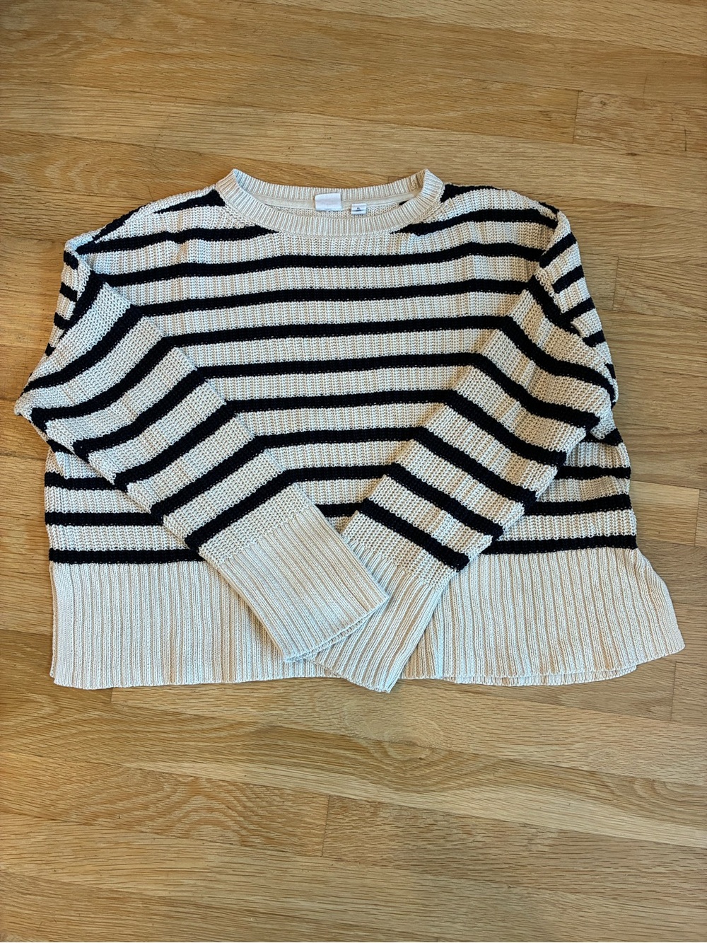 Gap Kids Striped Navy and Cream Crewneck Shaker Stitch Size 12 (XL)